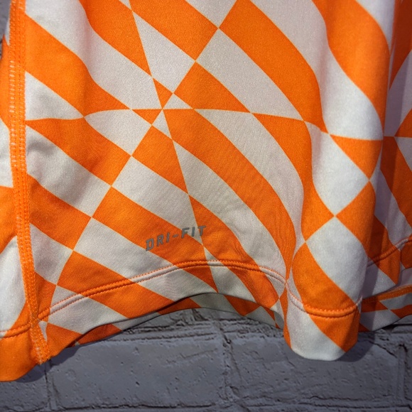 Nike Pro Geometric Stripe Tank Top - Picture 2 of 6